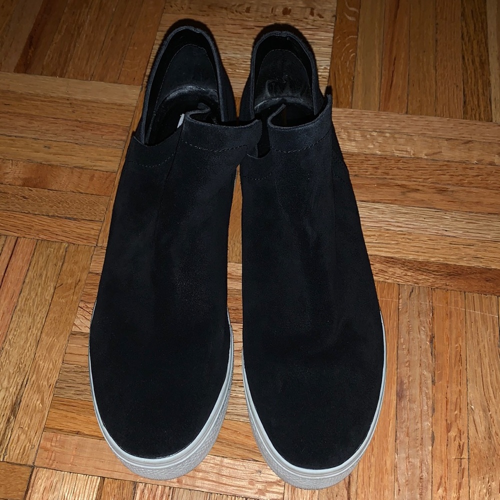 Size 8 1/2 black suede shoes